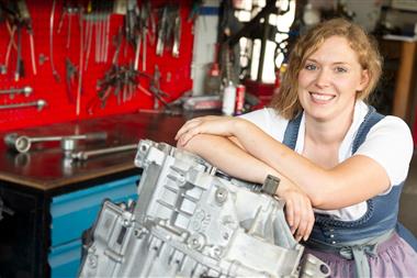 Von der Ausbildung zur Autohausleitung: Eine Karriere in der Kfz-Branche